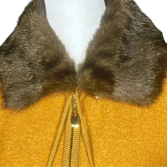 Vintage 90s Mustard 100% Boiled Wool Brown Faux Fur Collar Vest. Size Medium EUC - Picture 7 of 9